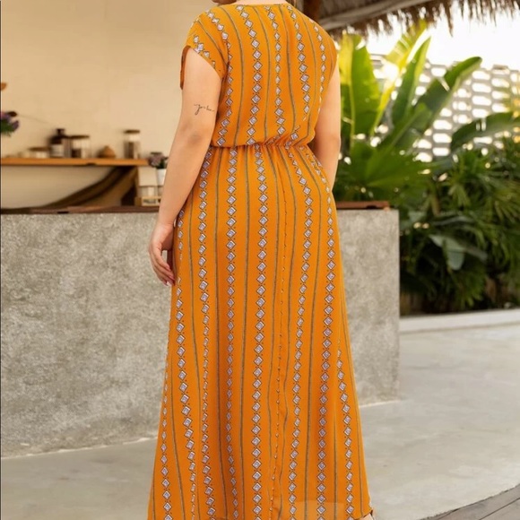 Tribal Print Dress - Picture 6 of 7